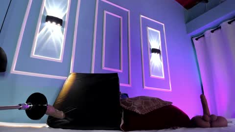 Snapshot of emily_ariaszc chatting on February 5, 2025, 12:06 pm Emily online show from February 5, 2025, 12:06 pm