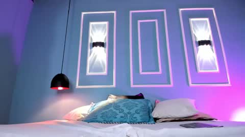 Snapshot of emily_ariaszc chatting on February 17, 2025, 12:05 pm Emily online show from February 17, 2025, 12:05 pm