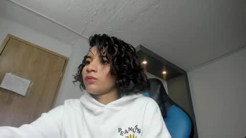 emily_bruss online show from May 26, 2026, 7:43 pm