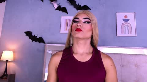 emily_castillo1_ online show from November 28, 2025, 4:37 am