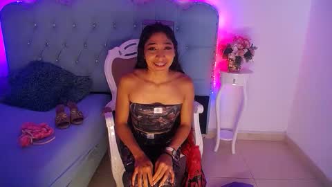 emily_cavendish online show from May 26, 2026, 1:29 pm