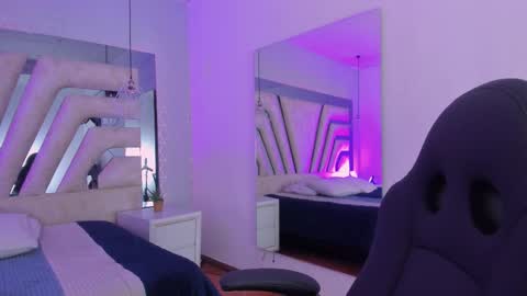 Emily online show from November 4, 2025, 11:20 am