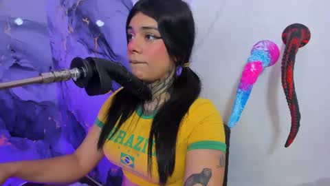 emily_evol online show from July 17, 2026, 12:01 pm