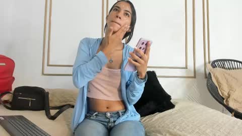Snapshot of emily_gaviria1 chatting on May 5, 2026, 12:13 pm emily_gaviria1 online show from May 5, 2026, 12:13 pm