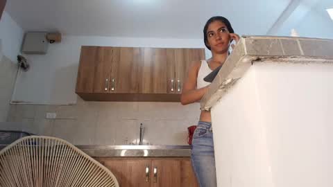 Snapshot of emily_gaviria1 chatting on May 22, 2026, 12:11 pm emily_gaviria1 online show from May 22, 2026, 12:11 pm