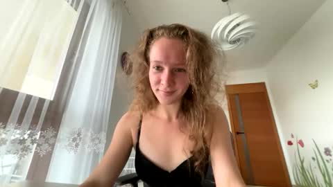 Emily  online show from October 16, 2025, 9:21 am