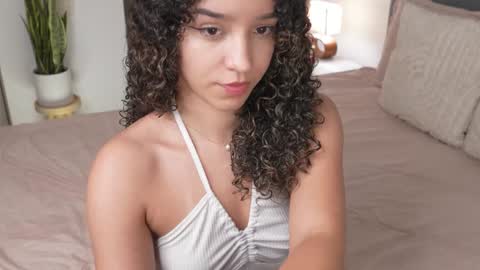 Juliana online show from December 30, 2024, 1:04 am