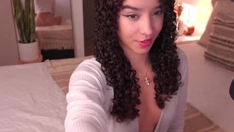 Juliana online show from October 10, 2025, 10:20 pm