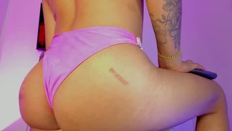 Snapshot of emily_lady20 chatting on February 22, 2025, 10:18 am emily lady20 Independient modelIndependiente online show from February 22, 2025, 10:18 am