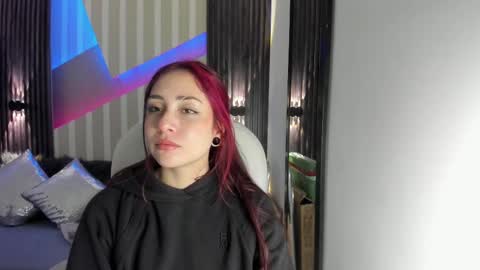 Snapshot of emily_layton chatting on November 16, 2025, 4:34 pm Emily online show from November 16, 2025, 4:34 pm