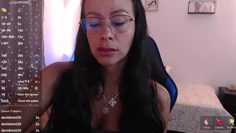 emily leroy. online show from November 4, 2025, 12:15 pm