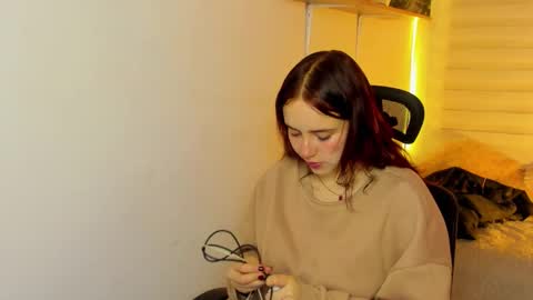 Snapshot of emily_lindey chatting on December 19, 2025, 3:24 am emily_lindey online show from December 19, 2025, 3:24 am