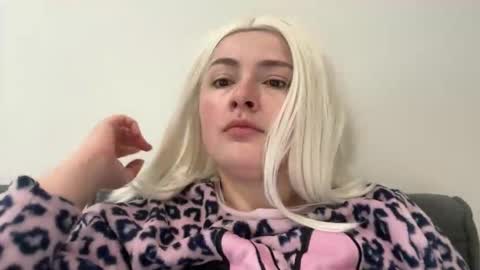 Snapshot of emily_morning_dew chatting on January 8, 2026, 8:16 am emily_morning_dew online show from January 8, 2026, 8:16 am