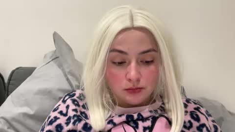 Snapshot of emily_morning_dew chatting on January 9, 2026, 7:48 pm emily_morning_dew online show from January 9, 2026, 7:48 pm