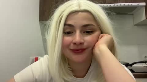 Snapshot of emily_morning_dew chatting on January 11, 2026, 2:33 pm emily_morning_dew online show from January 11, 2026, 2:33 pm