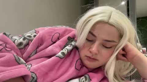 Snapshot of emily_morning_dew chatting on January 16, 2026, 5:33 am emily_morning_dew online show from January 16, 2026, 5:33 am