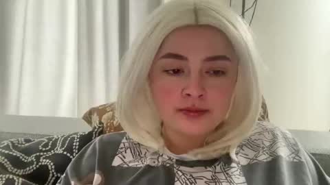 Snapshot of emily_morning_dew chatting on February 17, 2026, 9:28 am emily_morning_dew online show from February 17, 2026, 9:28 am