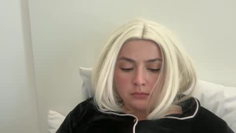 Snapshot of emily_morning_dew chatting on February 28, 2026, 2:18 pm emily_morning_dew online show from February 28, 2026, 2:18 pm