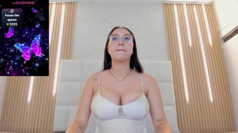 Snapshot of emily_nova_ chatting on March 21, 2026, 11:48 am emily_nova_ online show from March 21, 2026, 11:48 am