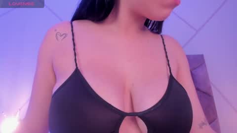 Snapshot of emily_nova_ chatting on April 16, 2026, 12:06 pm emily_nova_ online show from April 16, 2026, 12:06 pm