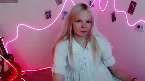 Lia online show from September 11, 2025, 1:22 pm