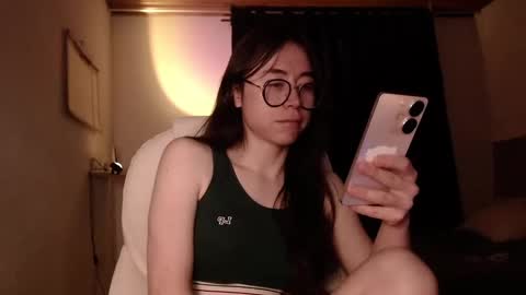 emily_pearl_ online show from December 20, 2024, 11:05 pm