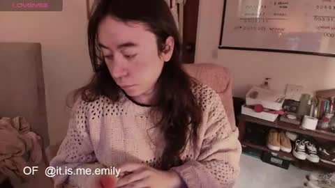 Snapshot of emily_pearl_ chatting on August 6, 2026, 11:12 am emily_pearl_ online show from August 6, 2026, 11:12 am