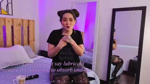 Snapshot of emily_sartre chatting on August 6, 2026, 8:11 pm Emilly online show from August 6, 2026, 8:11 pm