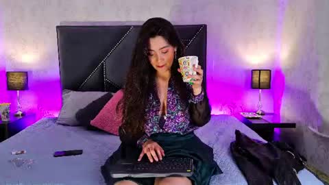 Snapshot of emily_sartre chatting on August 7, 2026, 3:36 pm Emilly online show from August 7, 2026, 3:36 pm