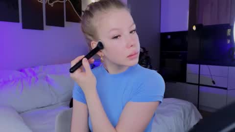 emily shepard online show from April 3, 2026, 1:58 am