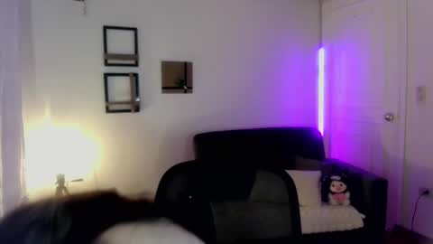 Emily  Swan online show from February 14, 2025, 12:09 am