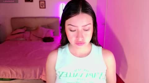 Emily  Swan online show from November 4, 2025, 1:16 am