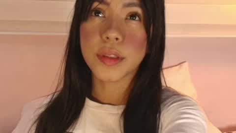 Emily online show from November 16, 2025, 12:33 pm