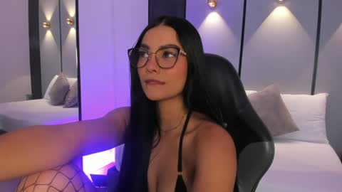 Snapshot of emily_tolson chatting on July 2, 2026, 7:42 pm emily_tolson online show from July 2, 2026, 7:42 pm