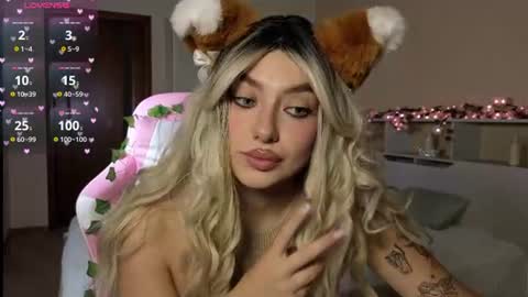 Snapshot of emily_tyler19 chatting on July 10, 2026, 9:12 am Emily online show from July 10, 2026, 9:12 am