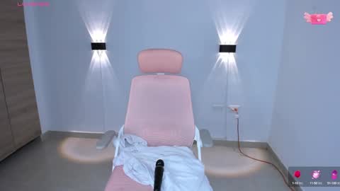 Snapshot of emily_villamil_ chatting on March 11, 2025, 11:04 pm Emi online show from March 11, 2025, 11:04 pm