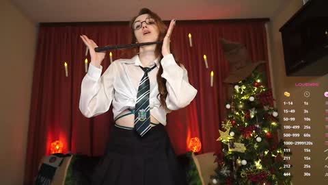 Snapshot of emily_w0w_ chatting on January 5, 2025, 6:35 am Lia online show from January 5, 2025, 6:35 am