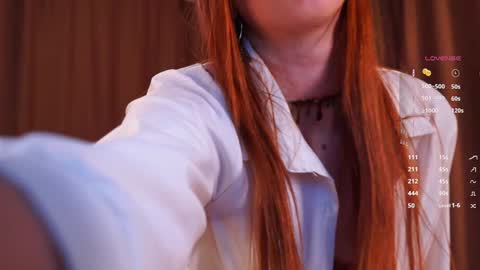 Snapshot of emily_w0w_ chatting on January 24, 2025, 7:28 pm Lia online show from January 24, 2025, 7:28 pm