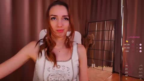 Snapshot of emily_w0w_ chatting on February 19, 2025, 6:00 am Lia online show from February 19, 2025, 6:00 am