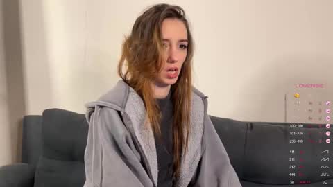 Snapshot of emily_w0w_ chatting on November 29, 2025, 6:49 am Lia online show from November 29, 2025, 6:49 am