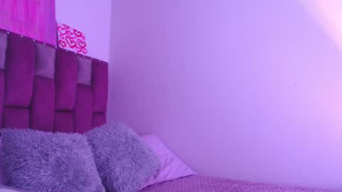 emily_w2 online show from January 31, 2025, 3:41 am