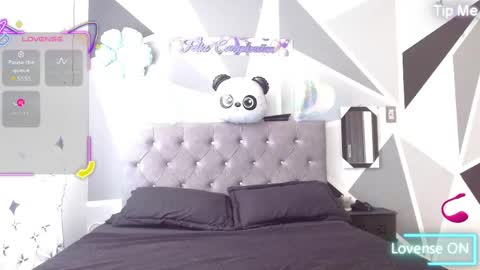 Snapshot of emily_white00 chatting on May 14, 2026, 4:58 pm emily online show from May 14, 2026, 4:58 pm