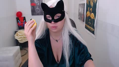 Emily online show from February 13, 2025, 10:12 am