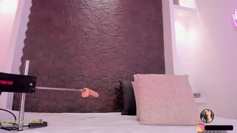 Snapshot of emilyallen_1 chatting on November 14, 2025, 4:55 am emilyallen_1 online show from November 14, 2025, 4:55 am