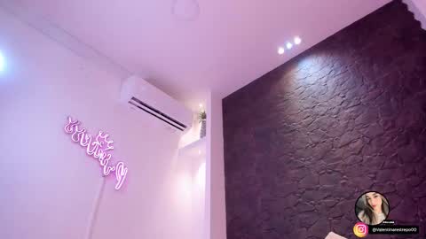 Snapshot of emilyallen_1 chatting on November 20, 2025, 4:01 am emilyallen_1 online show from November 20, 2025, 4:01 am