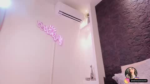 Snapshot of emilyallen_1 chatting on November 30, 2025, 4:33 pm emilyallen_1 online show from November 30, 2025, 4:33 pm