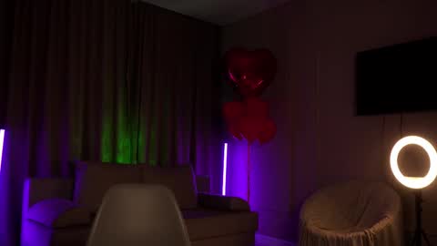 emilybatee online show from February 27, 2025, 5:04 pm