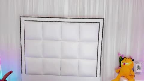 Snapshot of emilybta chatting on November 23, 2025, 8:58 am EMILY online show from November 23, 2025, 8:58 am