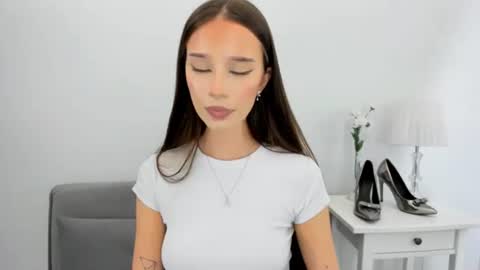 Snapshot of emilycharming chatting on November 26, 2025, 9:16 pm EmilyCharming online show from November 26, 2025, 9:16 pm