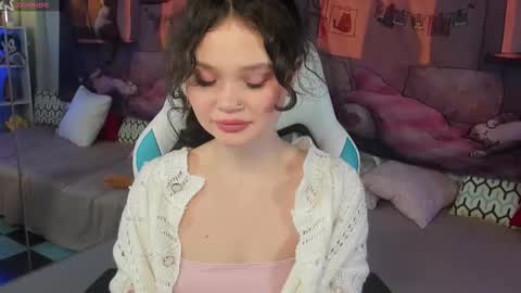 Emilyhaves online show from November 8, 2025, 5:56 pm